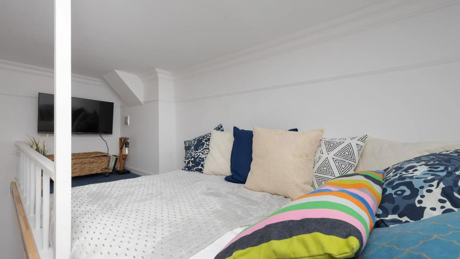 Spacious Apartment In The Warsaw City Center By Rent Like Home