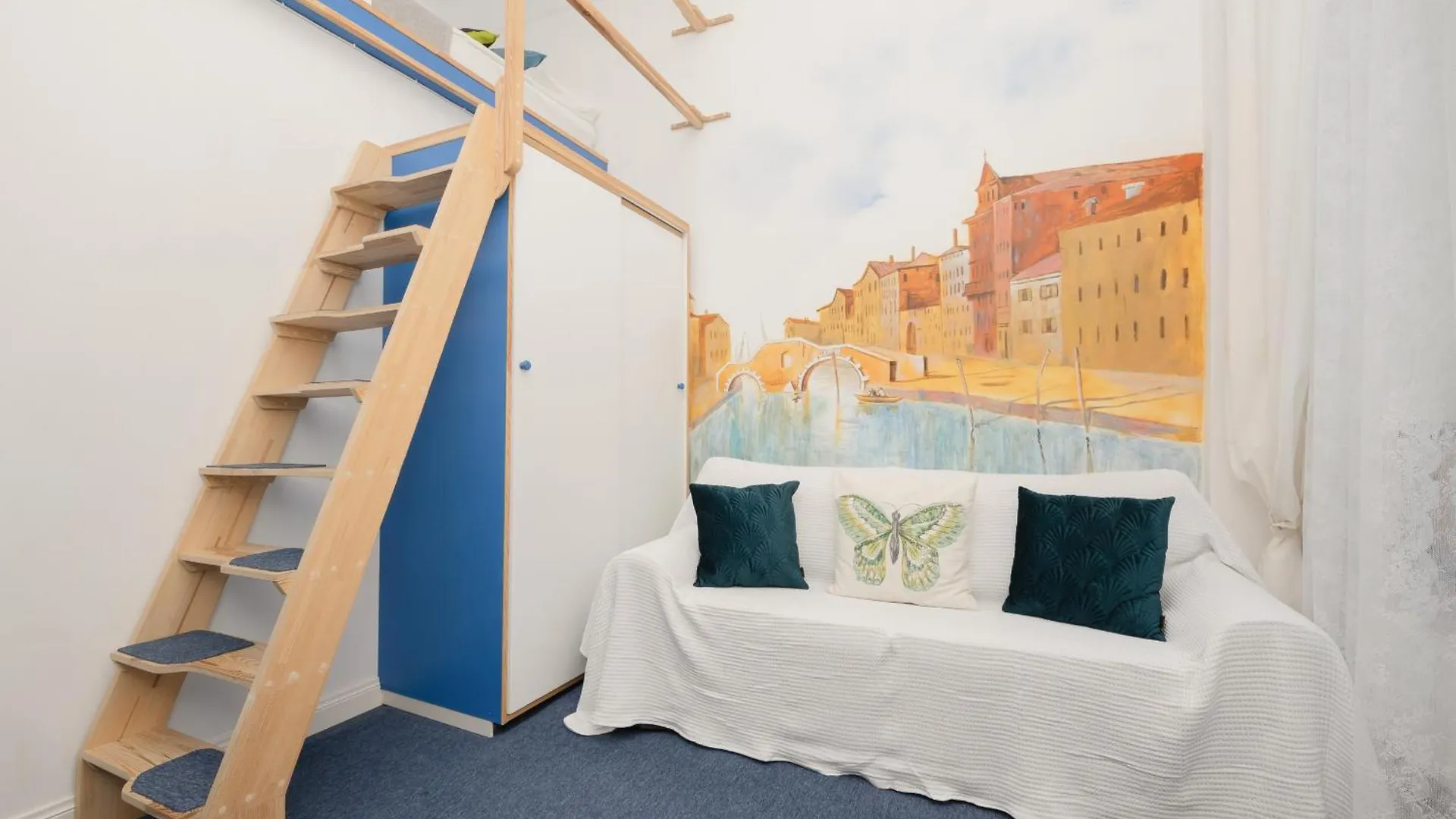 Spacious Apartment In The Warsaw City Center By Rent Like Home